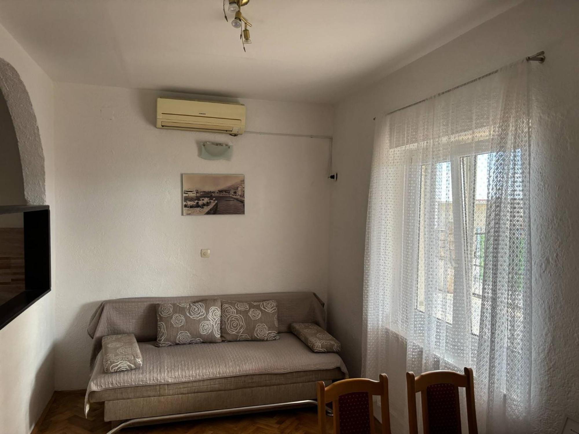 Apartments & Room Madi Сень Екстер'єр фото
