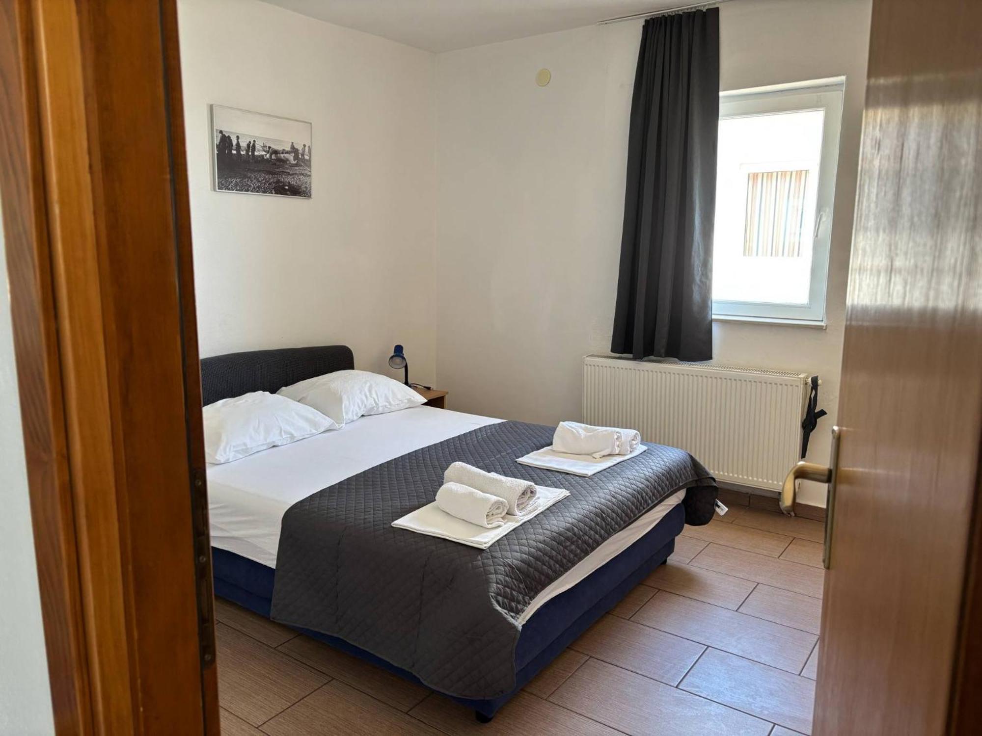 Apartments & Room Madi Сень Екстер'єр фото